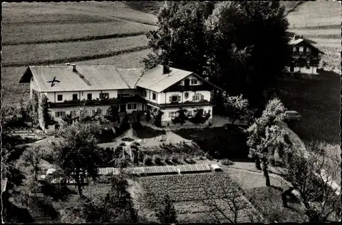 Ak Törwang Samerberg, Blick auf ein Wohnhaus, Fliegeraufnahme