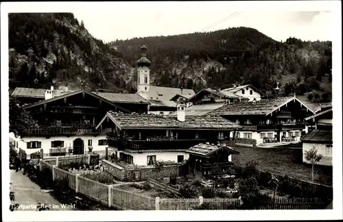 Ak Reit im Winkl Oberbayern, Hausansicht mit Kirche und Umgebung