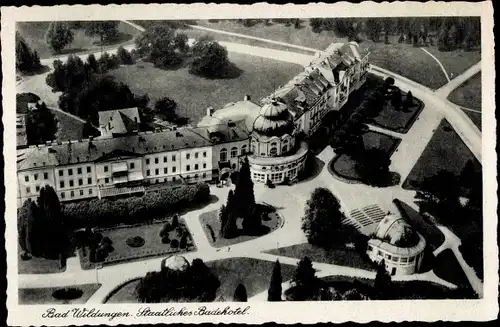 Ak Bad Wildungen in Nordhessen, Staatl. Badehotel, Vogelschau