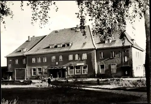 Ak Mirow in Mecklenburg, Bahnhof, Straßenseite