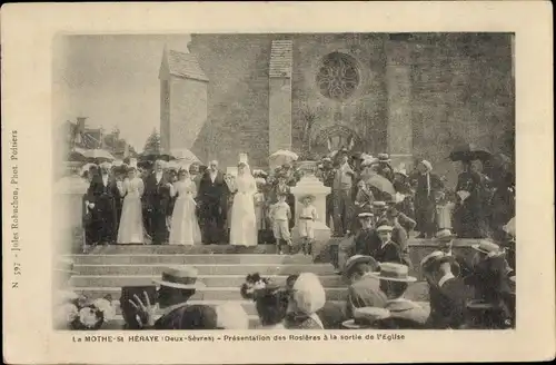 Ak La Mothe Saint Héray Deux Sèvres, Présentation des Rosières à la Sortie de l´Église