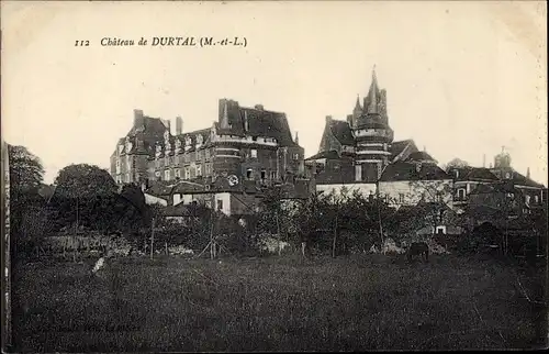 Ak Durtal Maine et Loire, Château, Fliegeraufnahme, Gesamtansicht