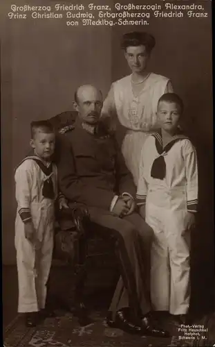 Ak Großherzog Friedrich Franz von Mecklenburg Schwerin, Großherzogin Alexandra, Kinder