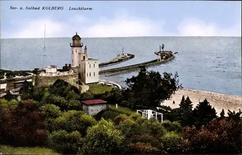 Ak Kołobrzeg Kolberg Pommern, Leuchtturm, Strand, Hafenpartie