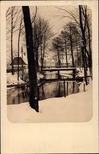 Foto Ak Bogatynia Reichenau in Sachsen Niederschlesien, Flusspartie, Teilansicht, Winter