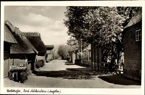 Ak Neukirchen Steinbergkirche in Angeln Schleswig Holstein, Dorfstraße