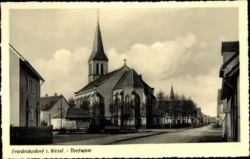 Ak Friedrichsdorf Gütersloh in Westfalen, Dorfmitte, Kirche