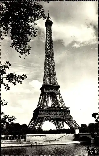 Ak Paris VII, La Tour Eiffel, Eiffelturm