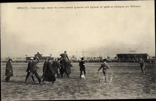 Ak Renaux, Eugene à l' atterissage, retour du cross-country, premier prix biplans, porté en triomphe