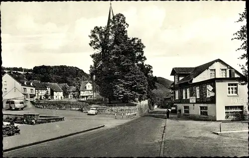 Ak Rosbach Windeck im Rhein Sieg Kreis, Dorfpartie mit Hotel