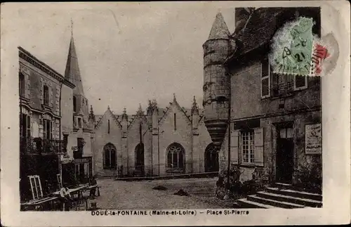 Ak Doué la Fontaine Maine et Loire, Place St. Pierre