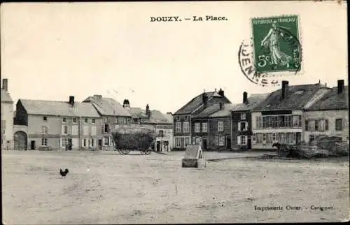 Ak Douzy Ardennes, La Place