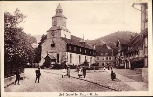 Ak Bad Grund im Harz, Kirche, Straßenpartie