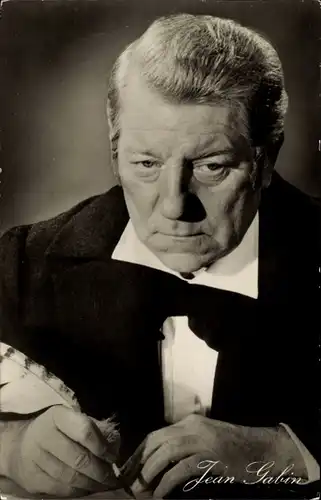 Ak Schauspieler Jean Gabin, Portrait mit Schreibfeder, Der Fall des Dr. Laurent