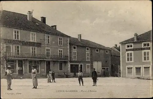 Ak Liffol le Grand Lothringen Vosges, Place d'Armes, La Cooperative, Hotel Simon