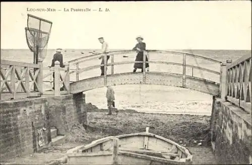 Ak Luc sur Mer Calvados, la Passerelle, Boot