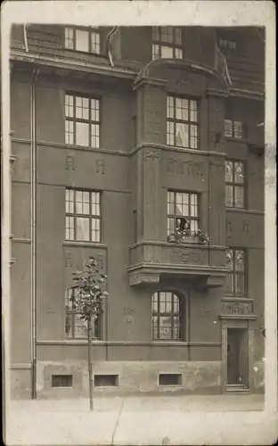 Foto Ak Duisburg im Ruhrgebiet, Blick auf ein Wohnhaus