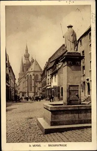 Ak St. Wendel Saarland, Balduinstraße, Denkmal, Kirche