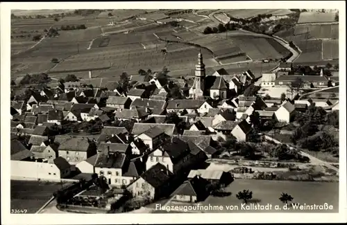 Ak Kallstadt an der Weinstraße Pfalz, Luftaufnahme, Dorfansicht