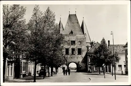 Ak Kampen Overijssel Niederlande, Koornmarkt met Koornmarktspoort