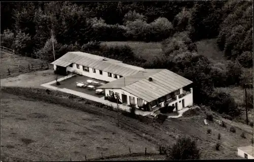 Ak Elkenrott Elkenroth im Westerwald, Pension Waldblick, Inh. Titus Bender, Vogelschau