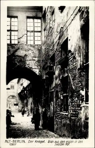 Ak Berlin Mitte, Altstadt, Hof im Krögel