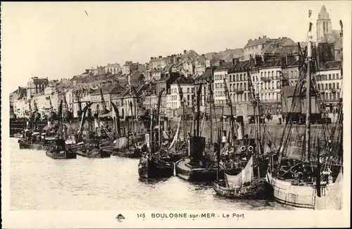 Ak Boulogne sur Mer Pas de Calais, Le Port