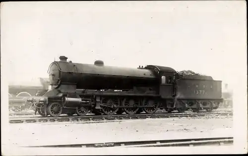 Foto Ak Britische Eisenbahn, NER S3 Class No. 1377, Dampflok, LNER, 4-6-0