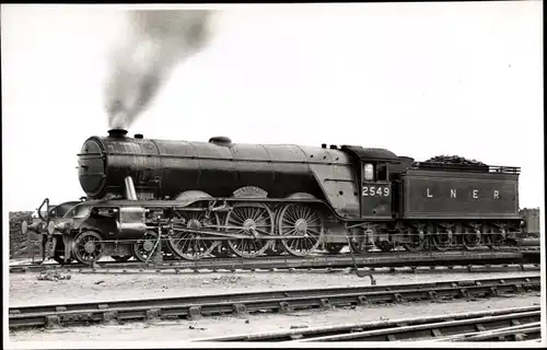 Foto Ak Britische Eisenbahn, LNER A3 Class No. 2549 50, Dampflok, 4-6-2