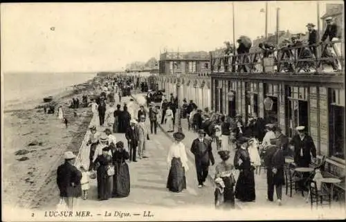 Ak Luc sur Mer Calvados, la Digue, Promenade