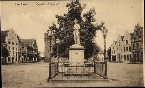 Ak Kalkar Niederrhein, Seydlitz Denkmal am Marktplatz