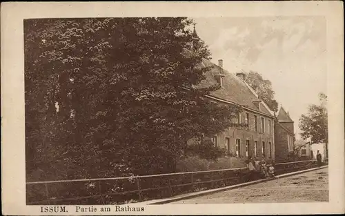 Ak Issum am Niederrhein, Partie am Rathaus