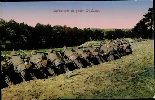 Ak Infanterie in guter Deckung, Deutsche Soldaten in Uniformen