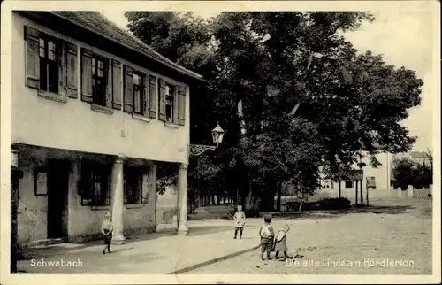 Ak Schwabach in Mittelfranken Bayern, Alte Linde am Hördlertor, Kinder