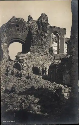 Foto Ak Messines Mesen Westflandern, Ruinen, von engl. o. französischer Artillerie zerschossen 1. WK