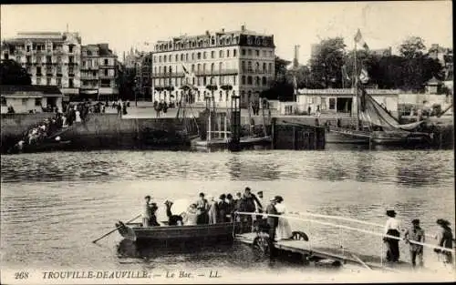 Ak Trouville Calvados, le Bac de Deauville, Hafen