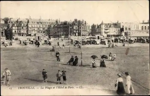 Ak Trouville Calvados, La Plage et l'Hôtel de Paris