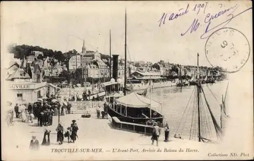 Ak Trouville sur Mer Calvados, L'Avant Port, arrivée du Bateau du Havre