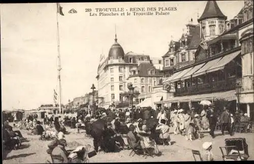 Ak Trouville Calvados, Les Planches et le Trouville Palace