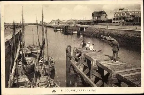 Ak Courseulles sur Mer Calvados, Le Port