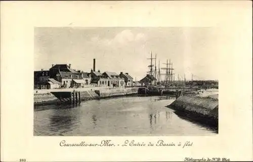 Ak Courseulles sur Mer Calvados, L'Entree du Bassin a flot