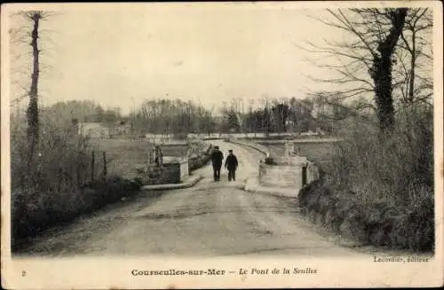 Ak Courseulles sur Mer Calvados, Le Pont de la Seulles