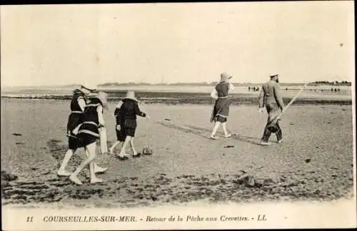 Ak Courseulles sur Mer Calvados, Retour de la Peche aux Crevettes