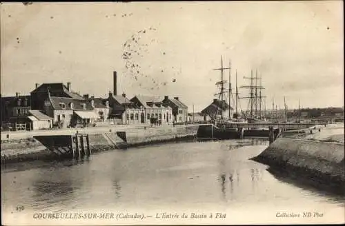 Ak Courseulles sur Mer Calvados, L'Entree du Bassin a Flot, Segelschiffe
