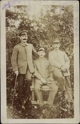 Foto Ak Deutsche Soldaten in Uniformen, Portrait