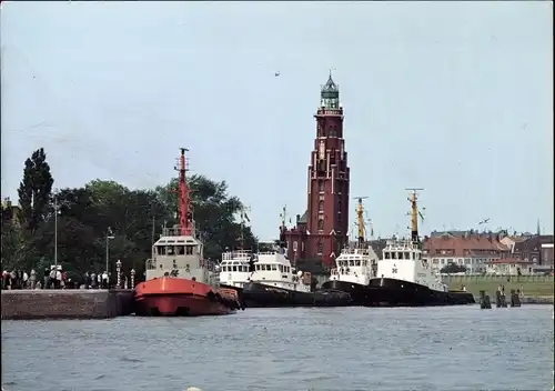 Ak Bremerhaven, Schlepperliegeplatz am alten Leuchtturm