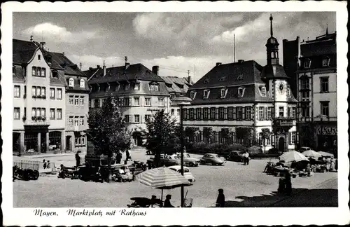 Ak Mayen in der Eifel, Marktplatz, Rathaus
