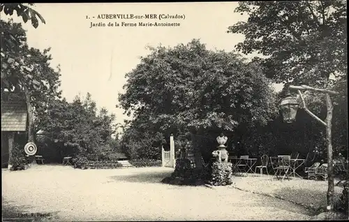 Ak Auberville sur Mer Calvados, Jardin de la Ferme Marie-Antoinette