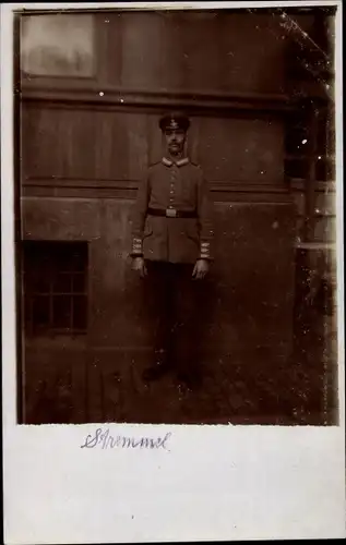 Foto Ak Deutscher Soldat in Uniform, Stremmel, Standportrait