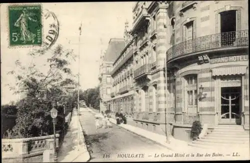 Ak Houlgate Calvados, Le Grand Hotel, La Rue des Bains